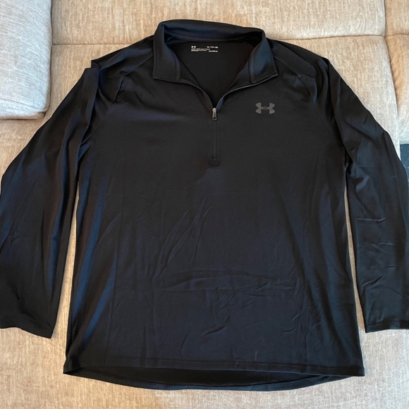 Under Armour Men's Black Quarter Zip - Picture 2 of 2